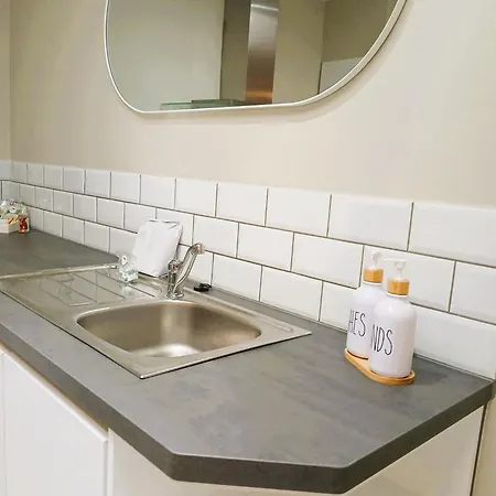 Easyescape - Martha-louise *